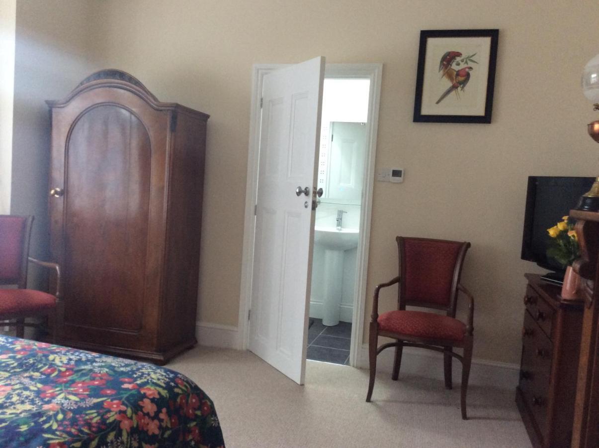 Heatherdene House Corfe Mullen Buitenkant foto