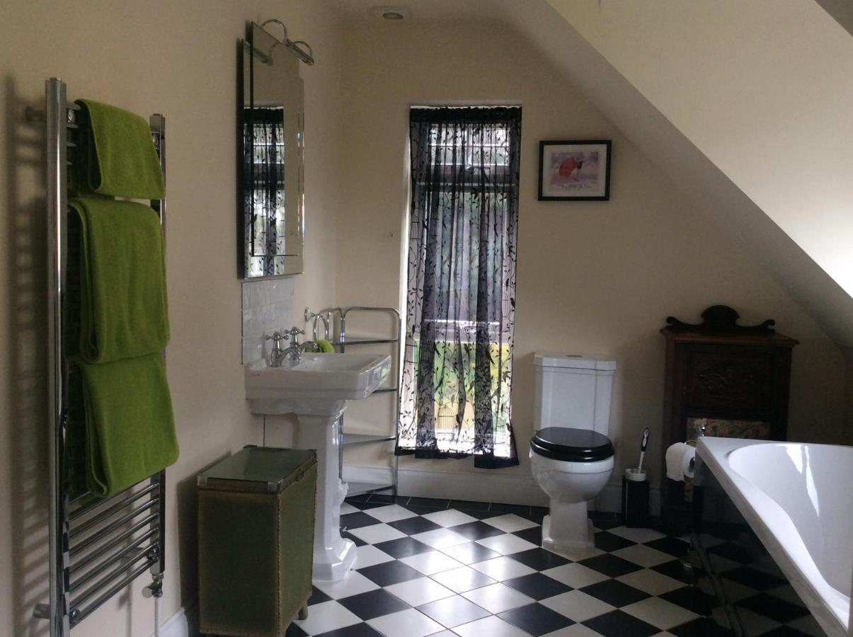 Heatherdene House Corfe Mullen Buitenkant foto