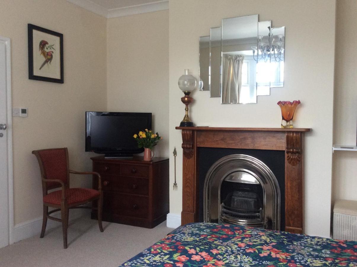 Heatherdene House Corfe Mullen Buitenkant foto