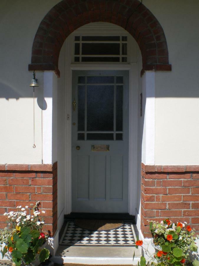 Heatherdene House Corfe Mullen Buitenkant foto